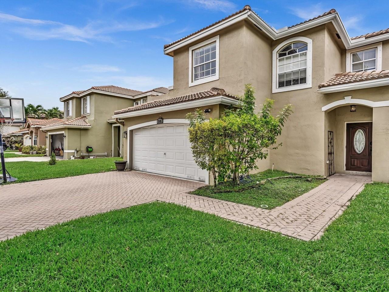 7145 Crescent Creek Way - Photo 5 of 50