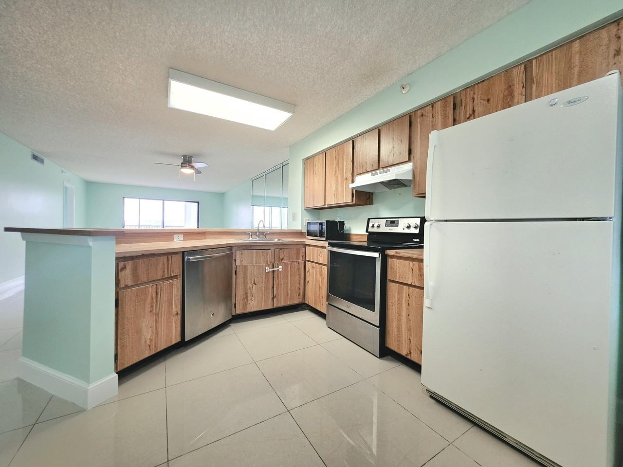 2112 S Cypress Bend Dr #707 - Photo 7 of 30