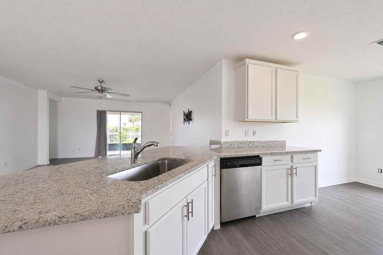 5318 Imagination Dr - Photo 6 of 32