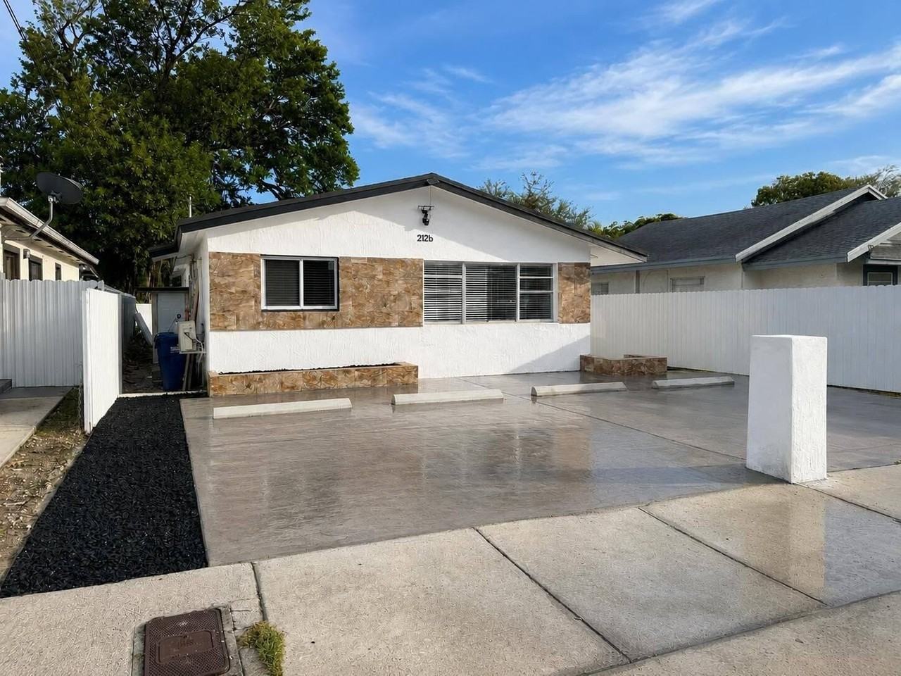 2126 Nw 47th Ter