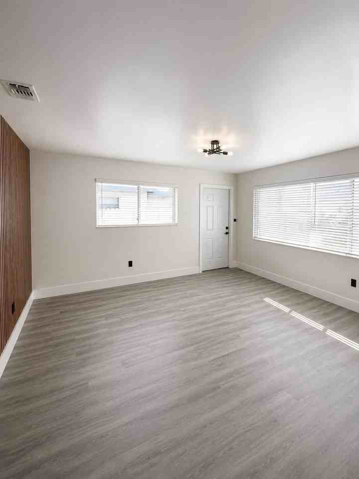 2126 Nw 47th Ter - Photo 5 of 14