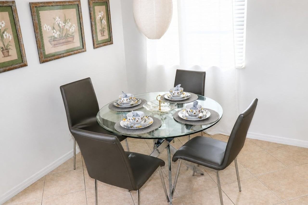148 Tuscany B - Photo 3 of 12