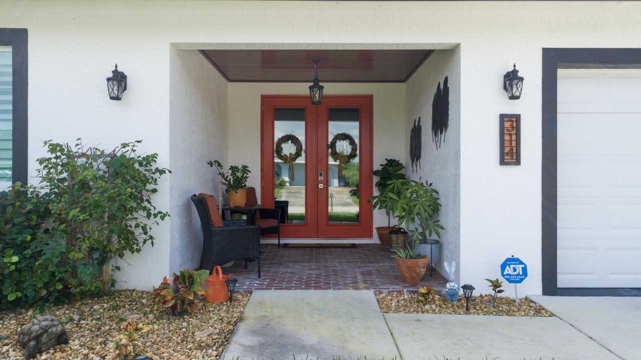 314 Ne Surfside Ave - Photo 4 of 47