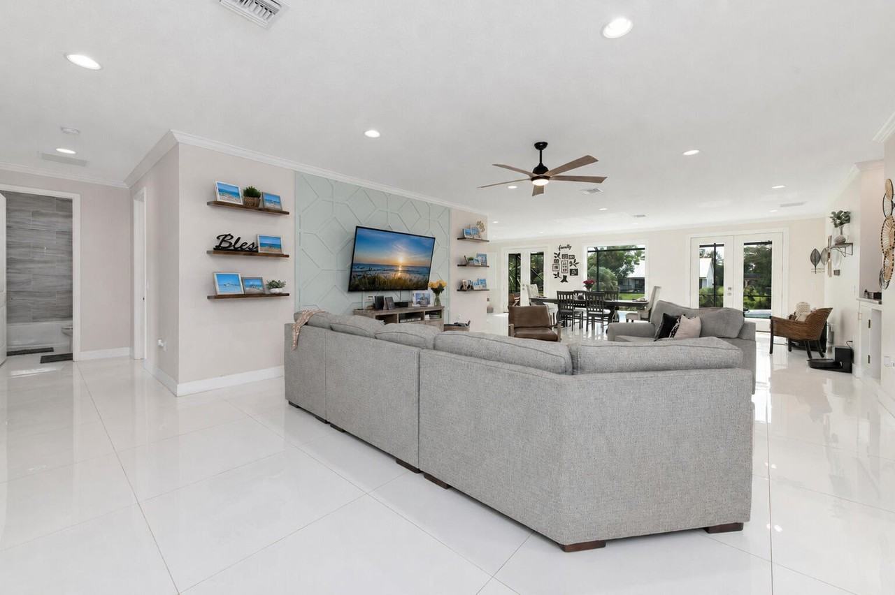 314 Ne Surfside Ave - Photo 6 of 47