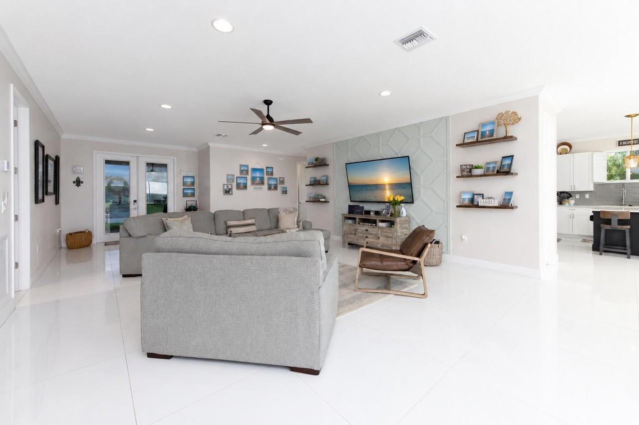 314 Ne Surfside Ave - Photo 7 of 46