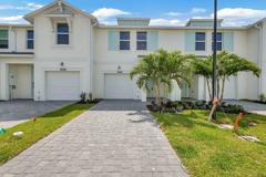 5694 Se Edgewater Cir - Photo 1 of 1