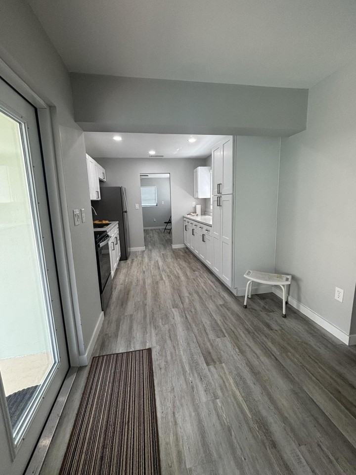 9109 Bamboo Dr - Photo 4 of 14