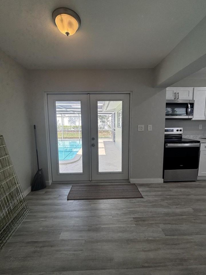 9109 Bamboo Dr - Photo 5 of 14
