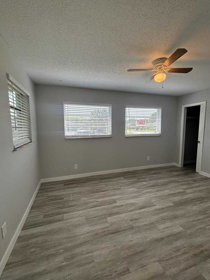 9109 Bamboo Dr - Photo 6 of 14