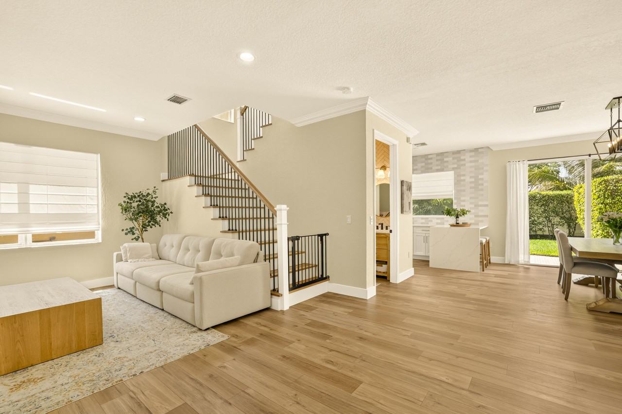 7630 Topiary Ave - Photo 4 of 50