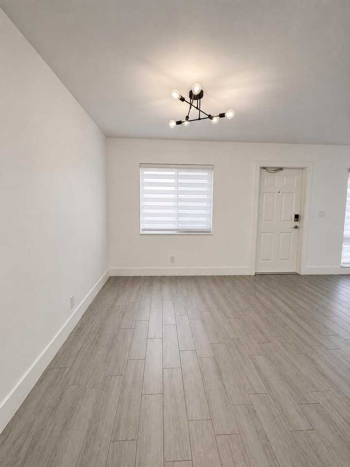 134 Nw 57th St - Photo 4 of 16