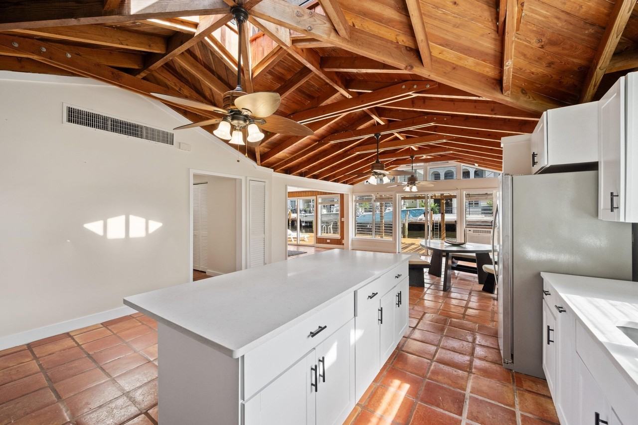 816 Chukker Rd - Photo 6 of 28
