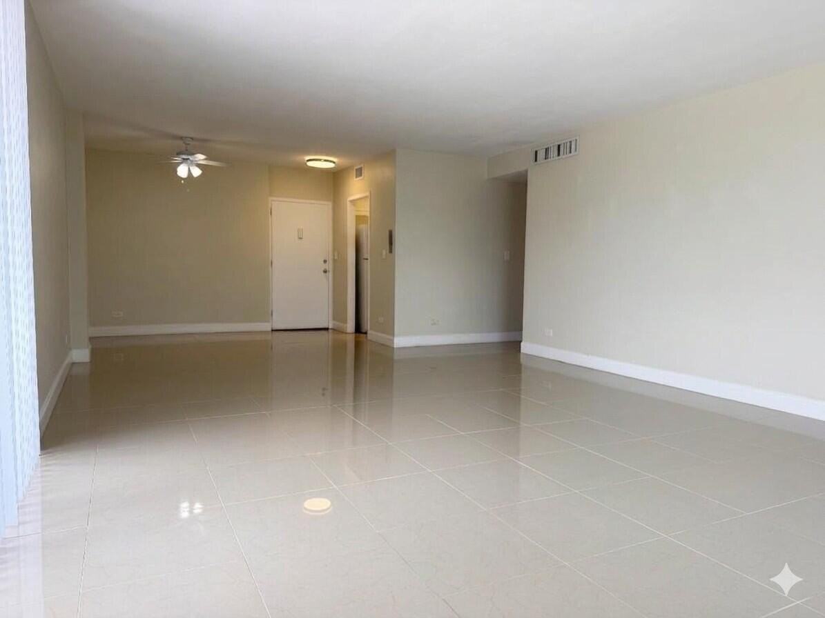 2800 N Flagler Dr #211 - Photo 5 of 22