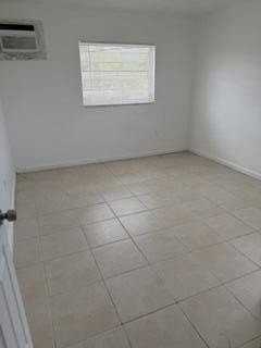 2285 Ne 172nd St #15
