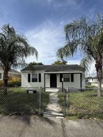 featured image of 865 W 3rd St