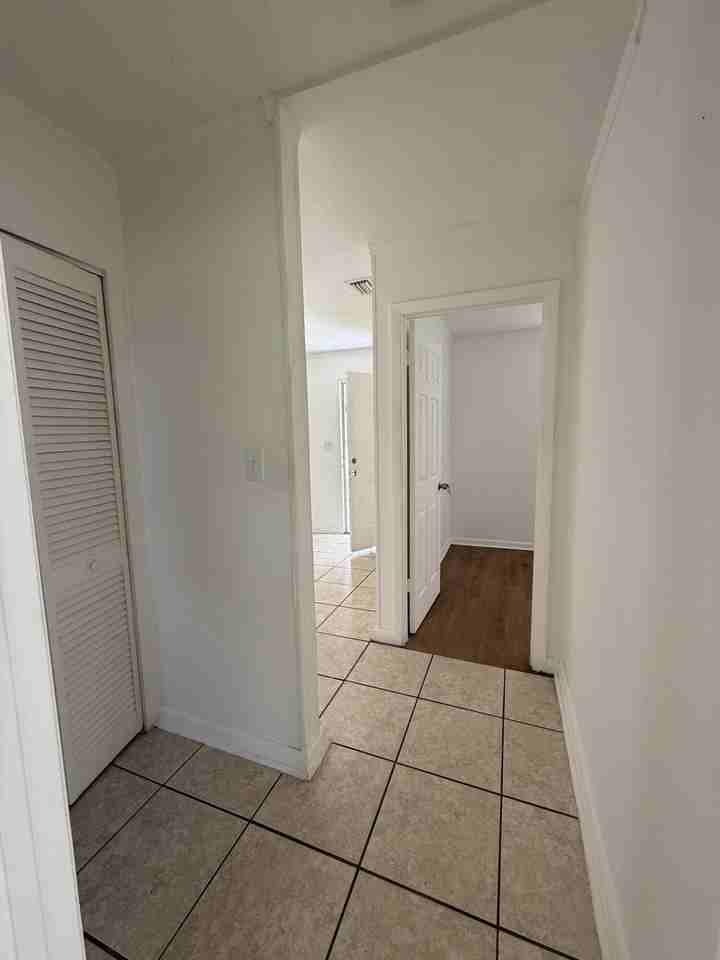 865 W 3rd St - Photo 7 of 11