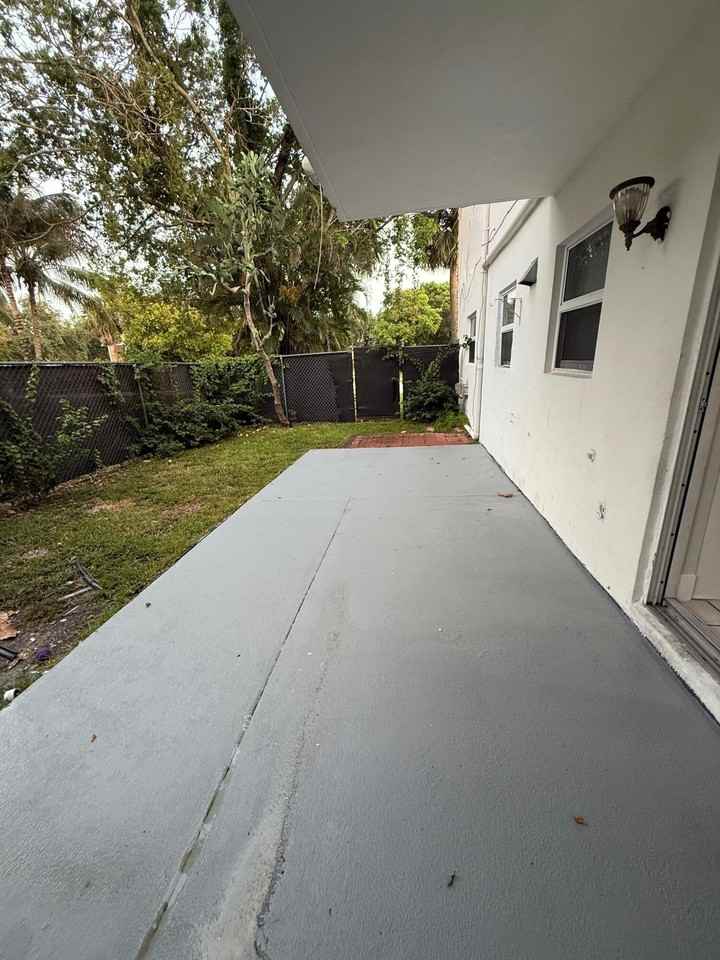 313 Sw 1st Ct #L3 - Photo 2 of 20