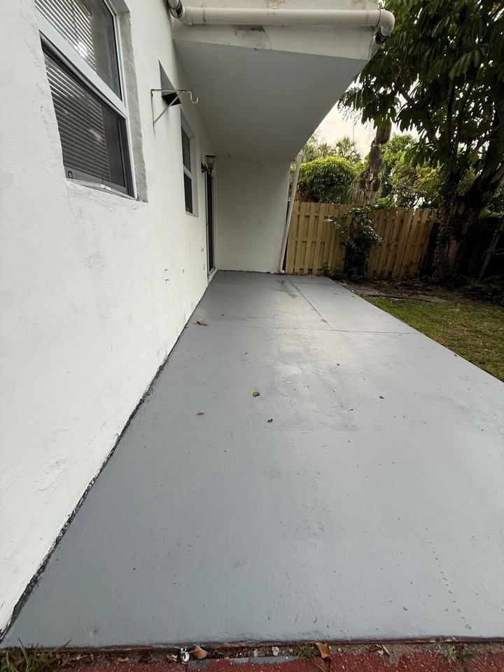 313 Sw 1st Ct #L3 - Photo 3 of 20