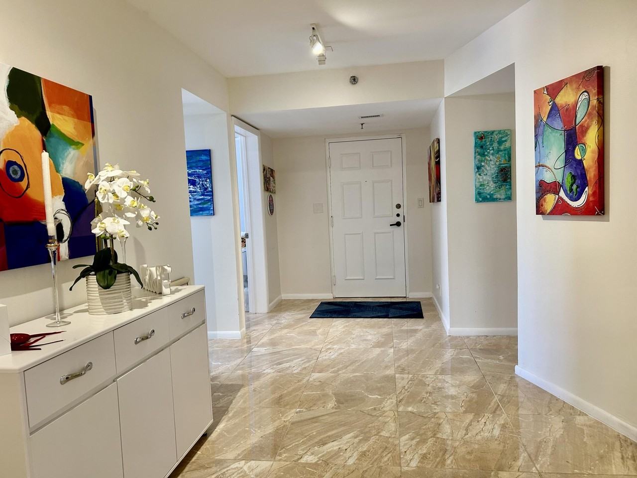 7568 Regency Lake Dr #602