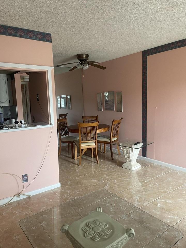 210 Windsor J - Photo 6 of 6