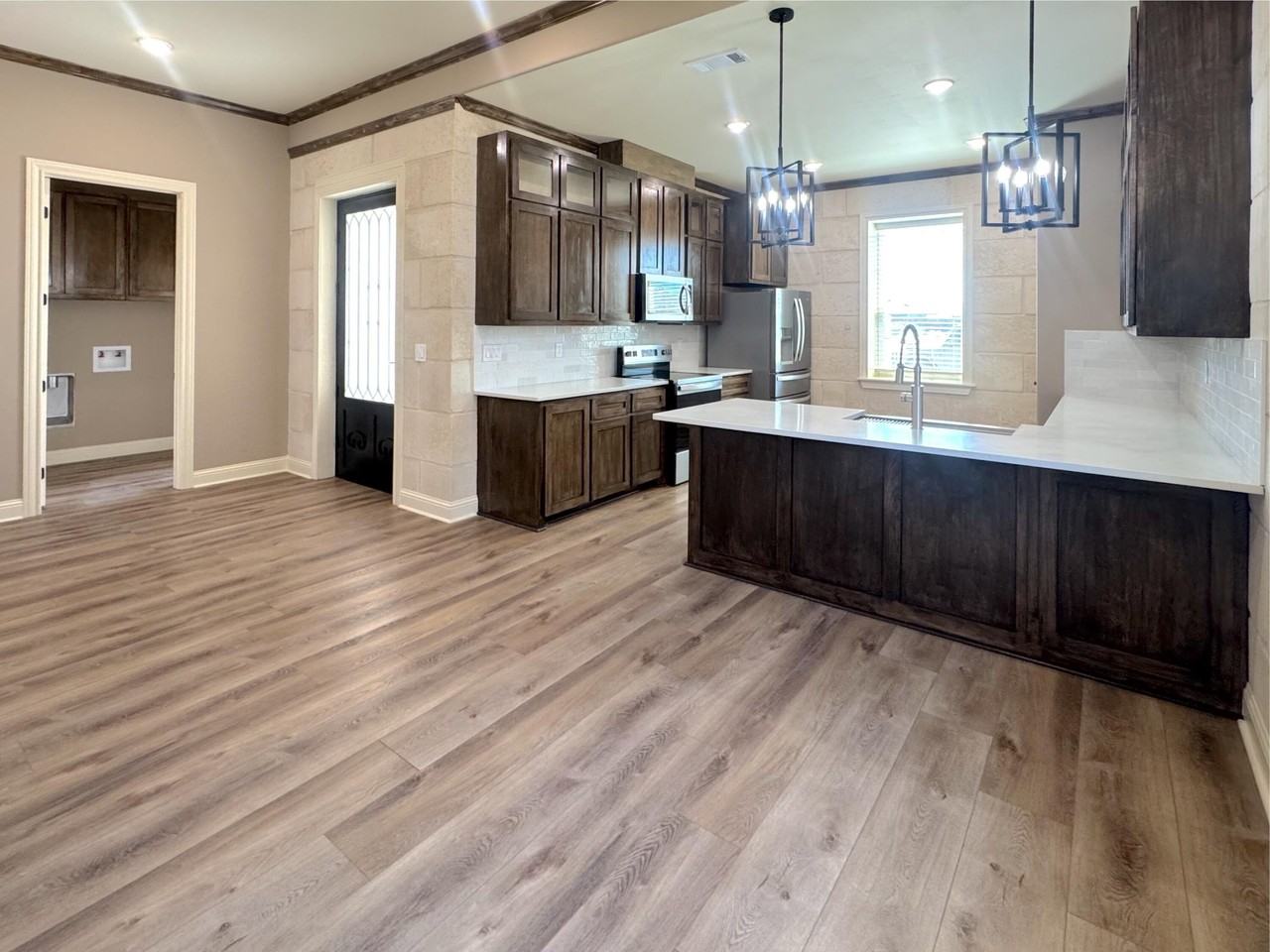 3007 Spirit Ln - Photo 6 of 25