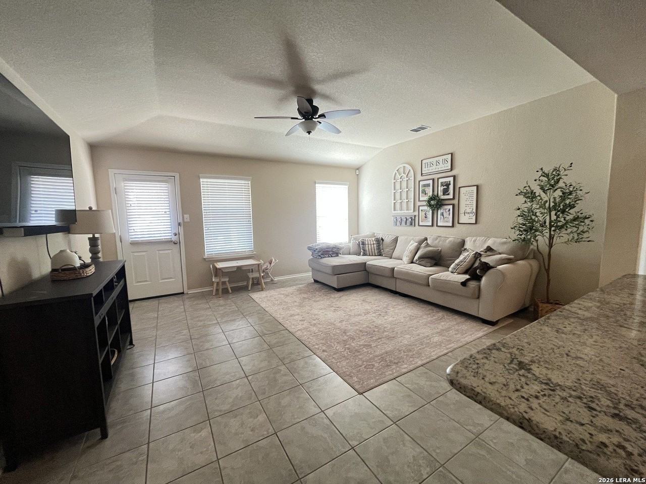 8919 Bowen Br - Photo 5 of 13