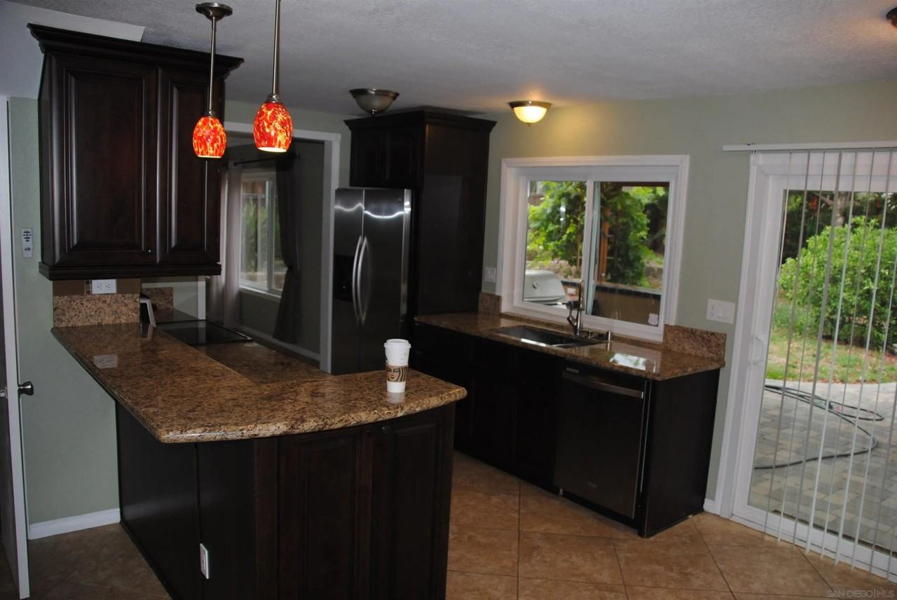 6555 High Knoll Rd - Photo 5 of 15