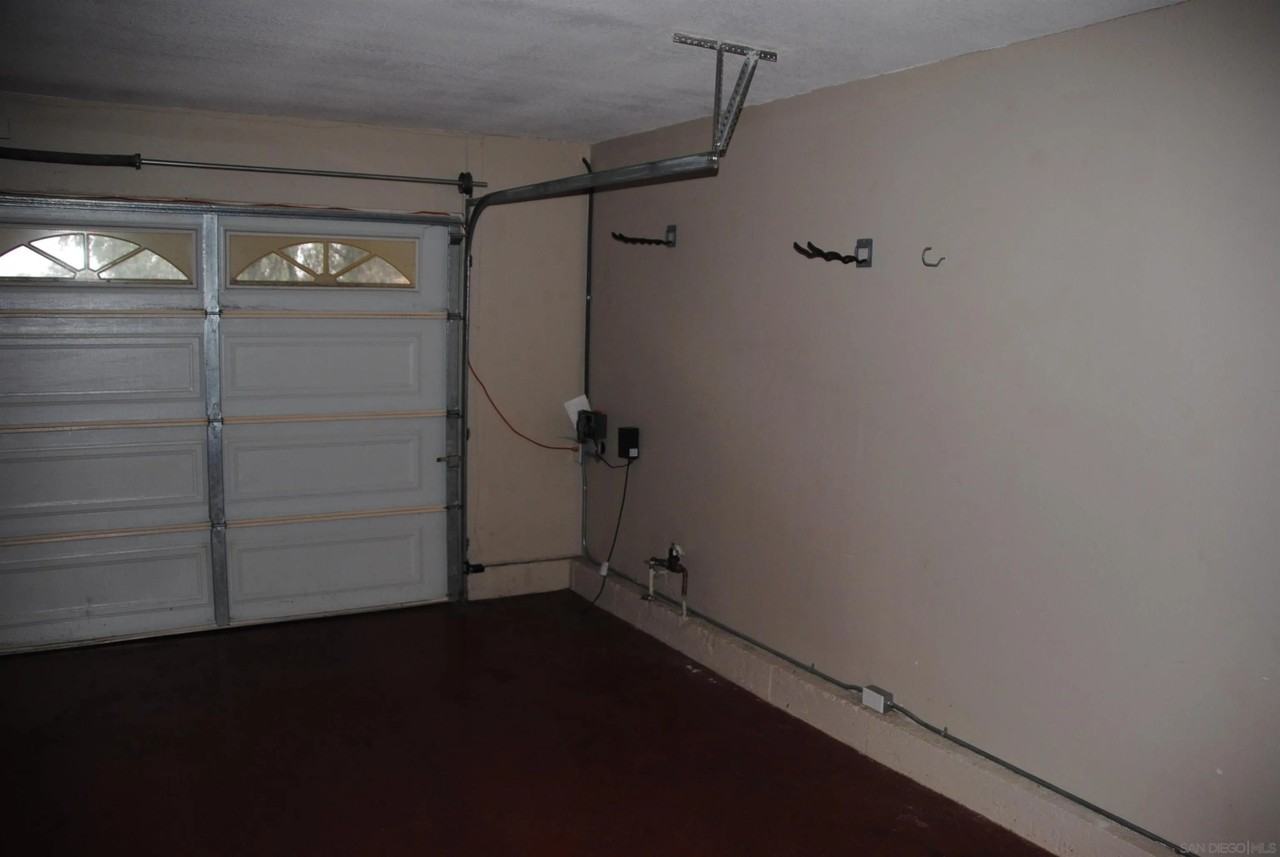 6555 High Knoll Rd - Photo 6 of 15