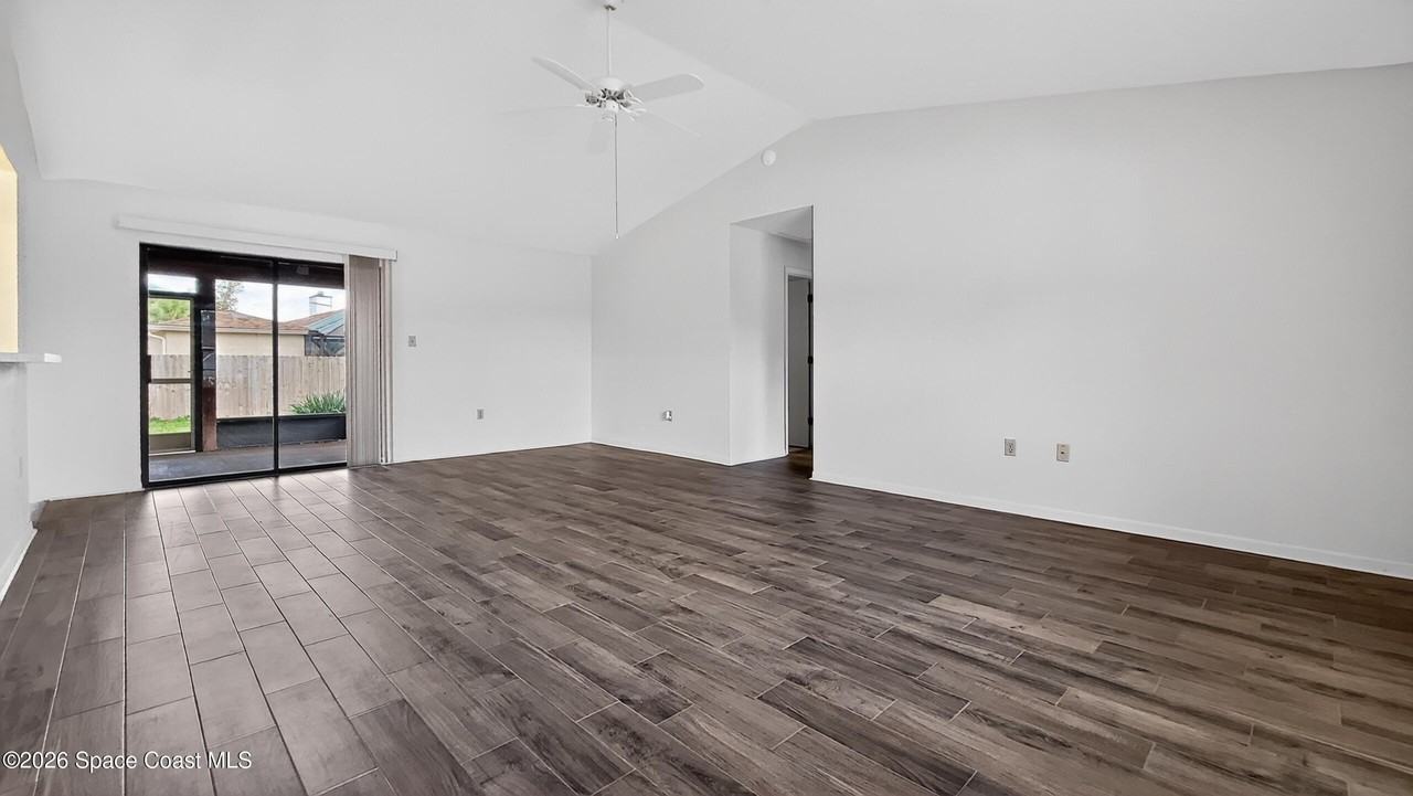 1141 Mast Ct Se - Photo 2 of 28