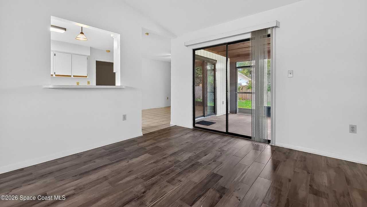 1141 Mast Ct Se - Photo 6 of 28