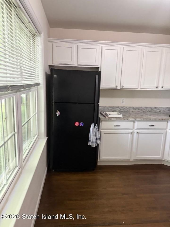 564 Oder Ave - Photo 4 of 16