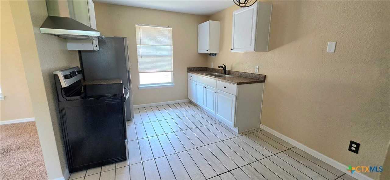 1802 Windward Dr #C - Photo 2 of 6