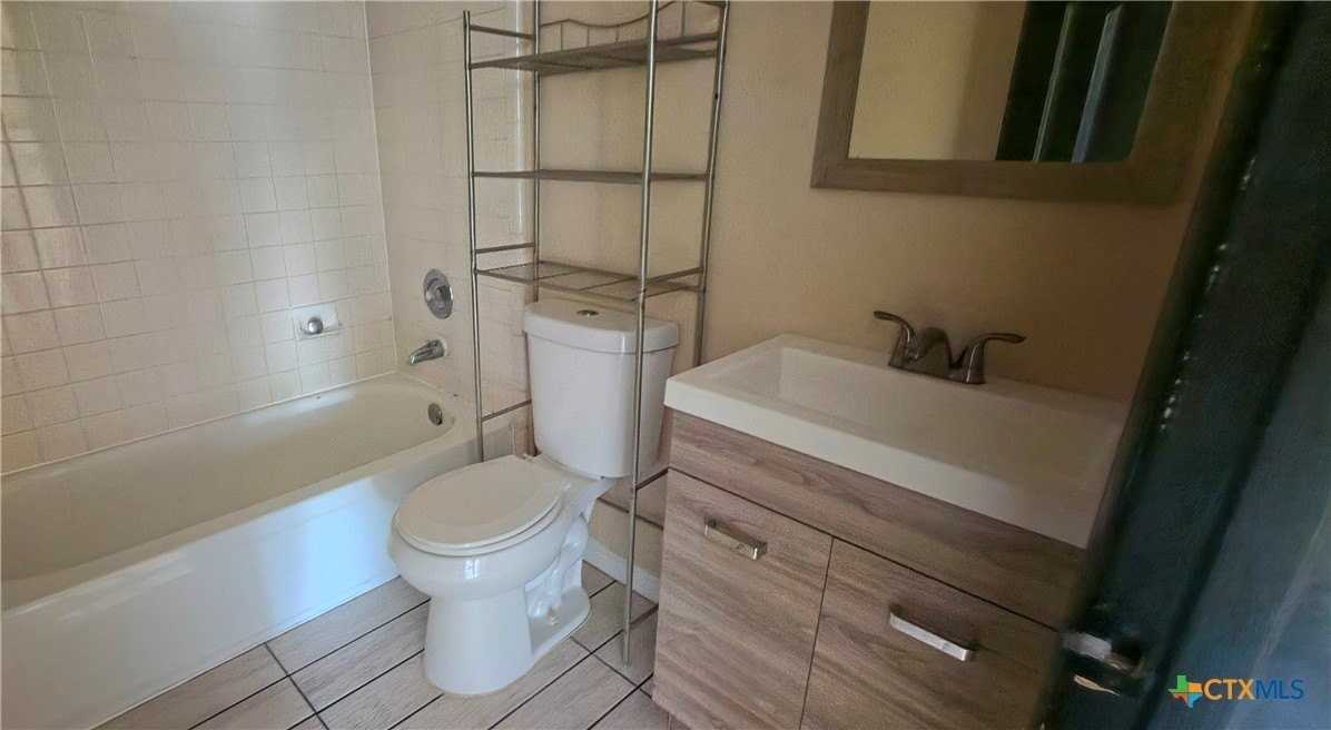 1802 Windward Dr #C - Photo 5 of 6