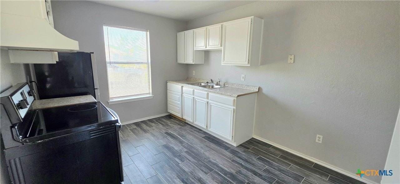 1802 Windward Dr #A - Photo 4 of 6