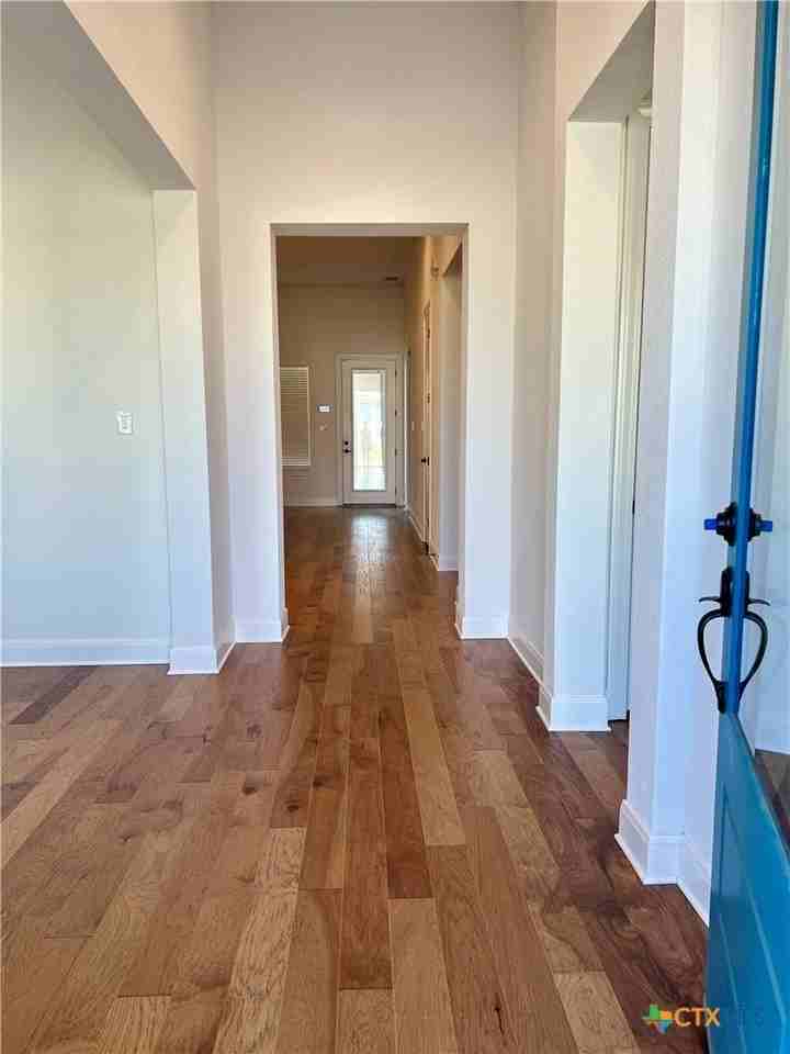611 N Guenther Ave - Photo 3 of 32