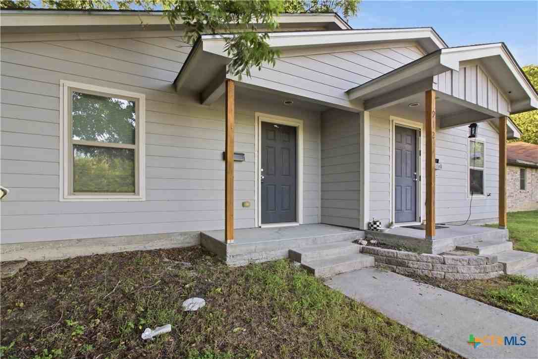 912 S 6th St #B - Photo 2 of 16