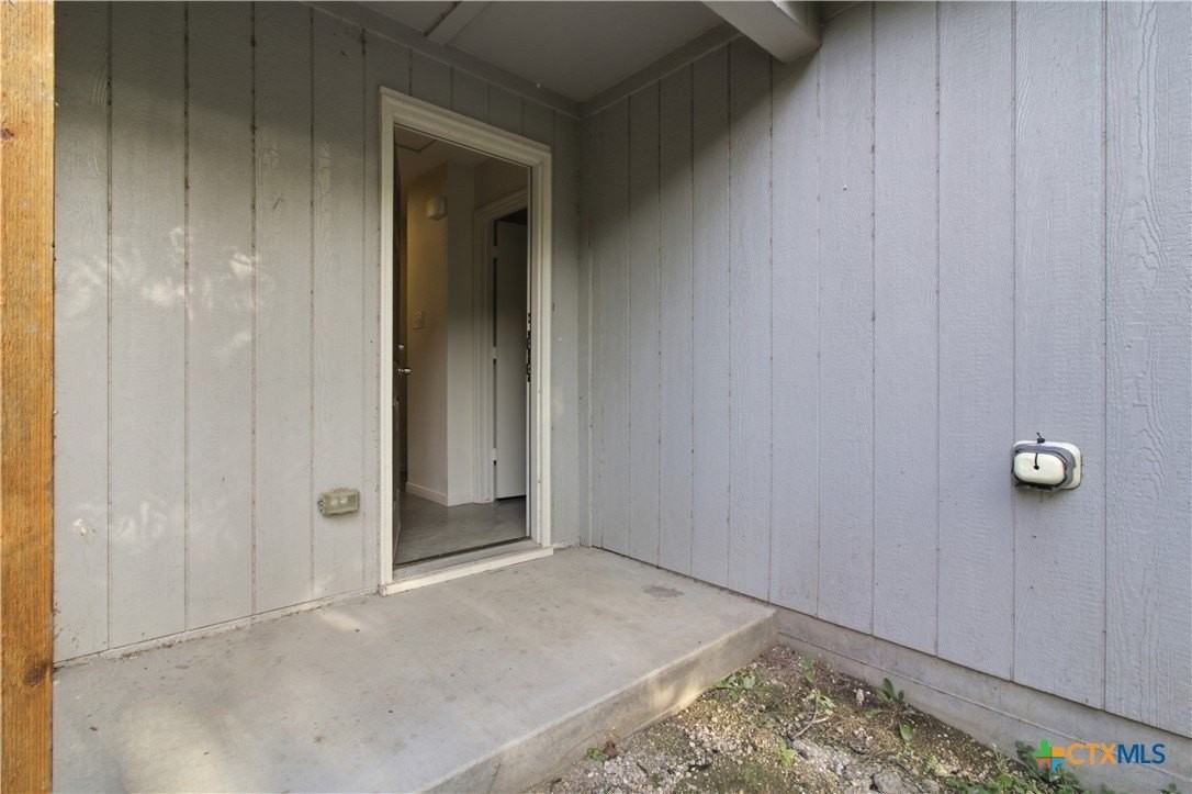 912 S 6th St #B - Photo 3 of 16