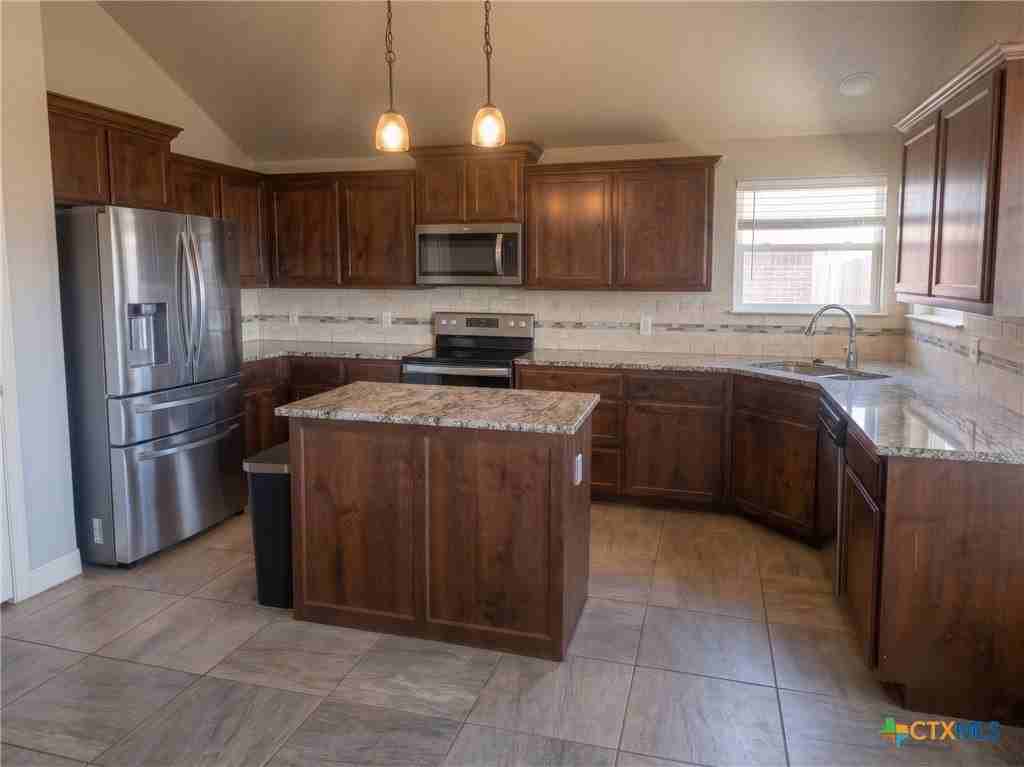 1207 Liberation Ln - Photo 4 of 11