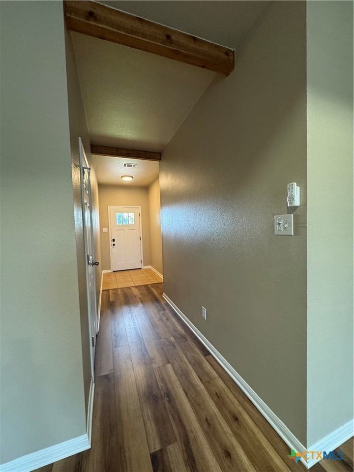 416 Parkfield Ln - Photo 3 of 12