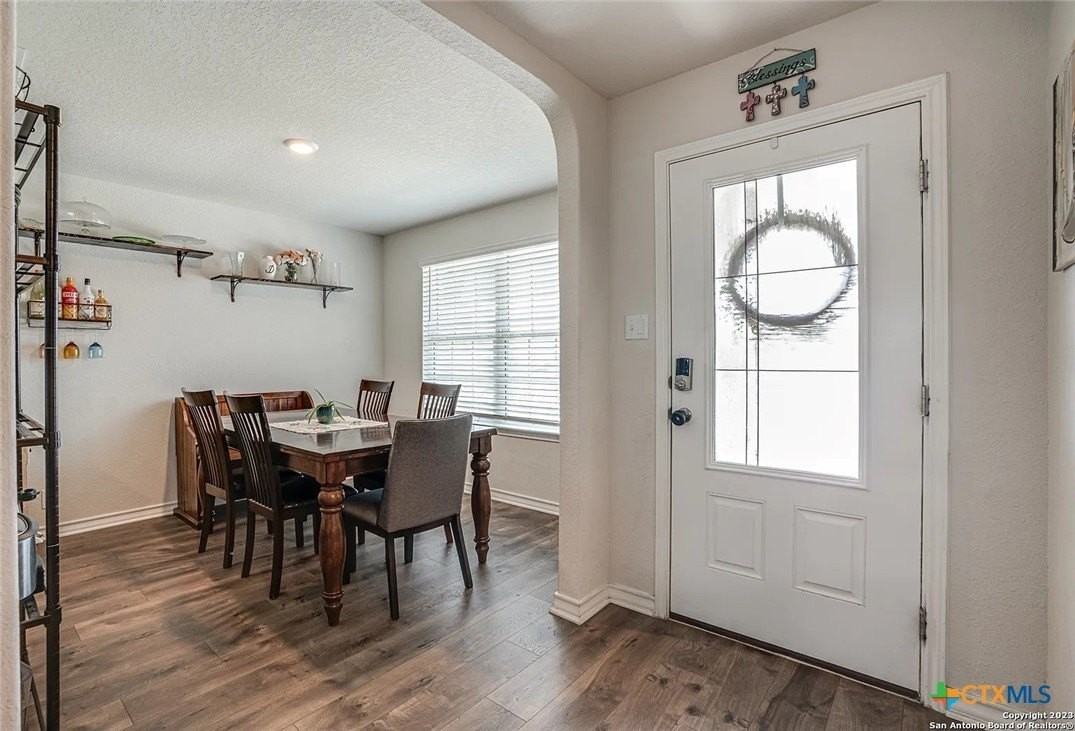 9654 Holly Patch - Photo 3 of 31