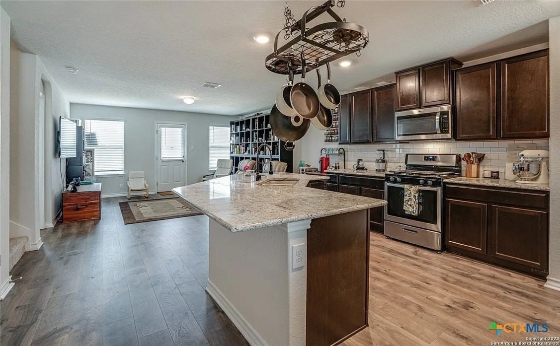 9654 Holly Patch - Photo 7 of 31