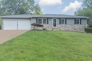 featured image of 711 Carole Pl