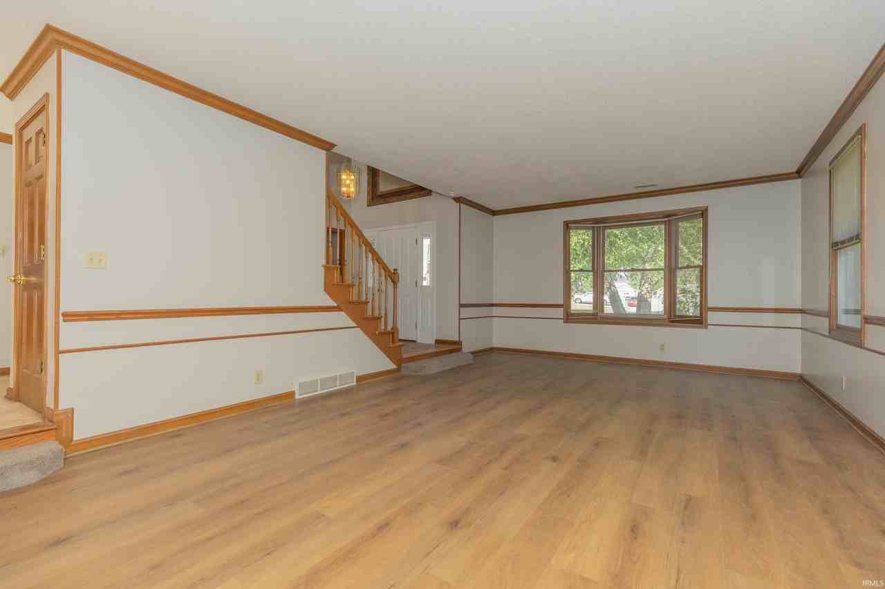 2939 Woodside Ct - Photo 4 of 25