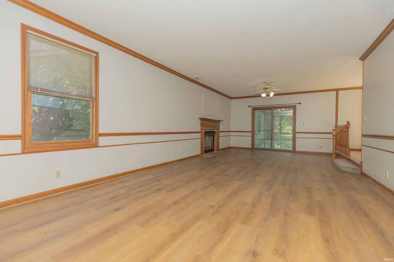 2939 Woodside Ct - Photo 5 of 25