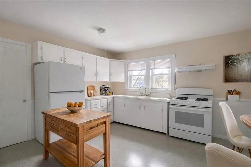 866 Weeden St #REAR - Photo 7 of 15