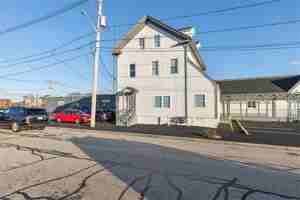 featured image of 191 Nashua St #1