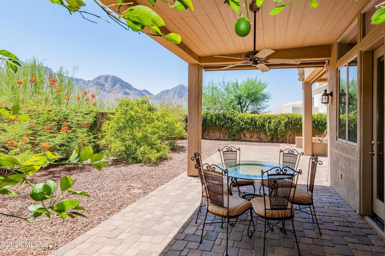11776 N Labyrinth Dr - Photo 3 of 36