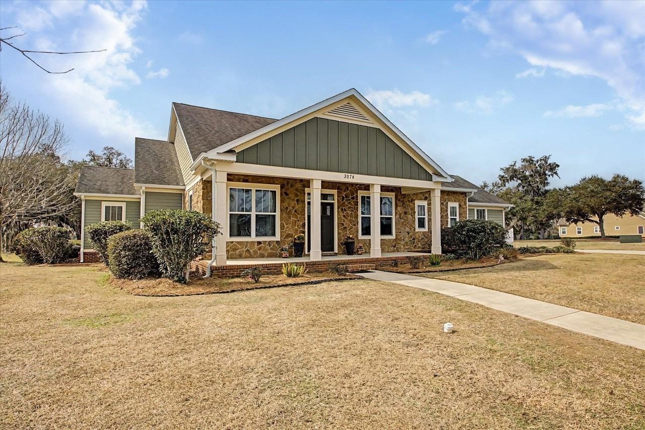 3078 Dickinson Dr - Photo 4 of 50