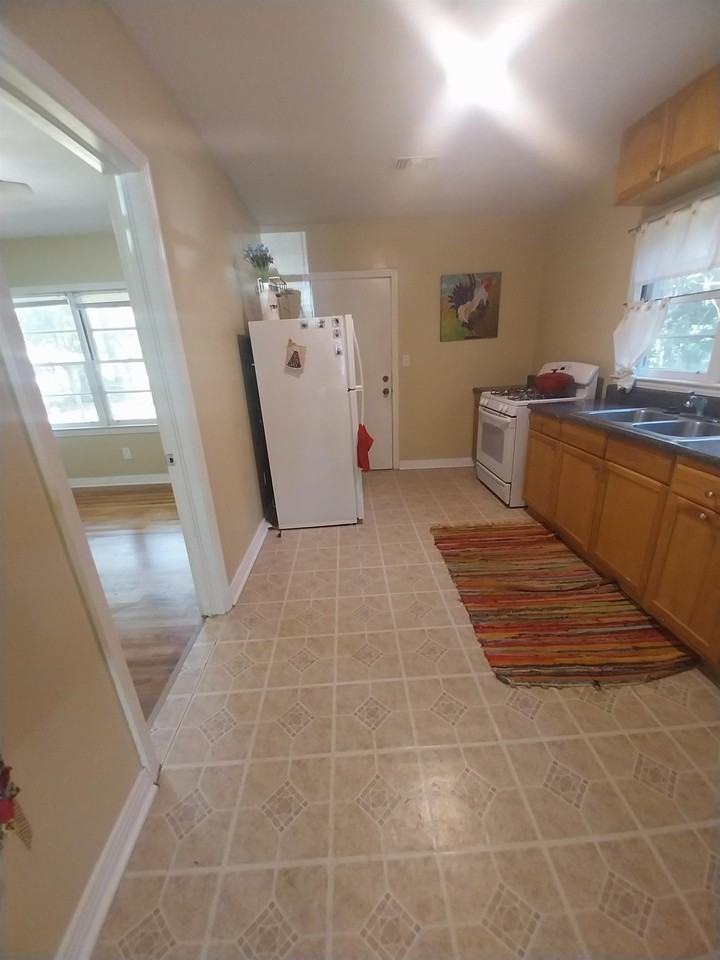 1428 Charlotte St - Photo 7 of 18