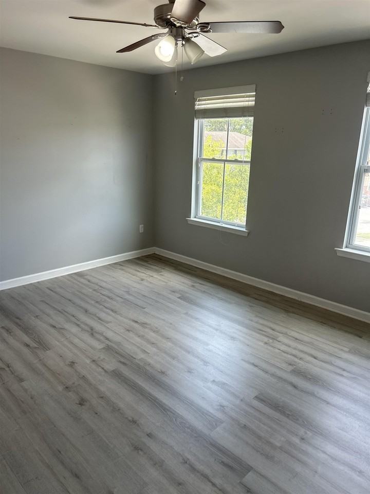 1929 Durham Ave - Photo 7 of 10